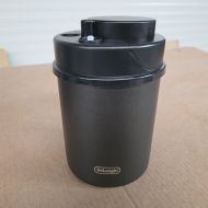 Recipient cu capac cu vidare De'Longhi DLSC071 - AS00003083, Volum 1.5l, Capacitate 500g, Corp din oțel inoxidabil, Capac negru, Păstrează prospețimea până la 15 zile