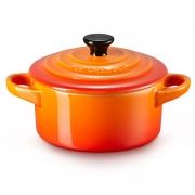 Vas pentru gătit cu capac Le Creuset Stoneware Collection Petite Round Casserole 71901100900100, Capacitate 0.25l, D10cm, H8.1cm, Argilă glazurată, Cuptor-Grill-Microunde, -23°~260°C, Volcanique Flame Orange